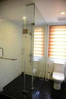Hotel Wardan Янгон